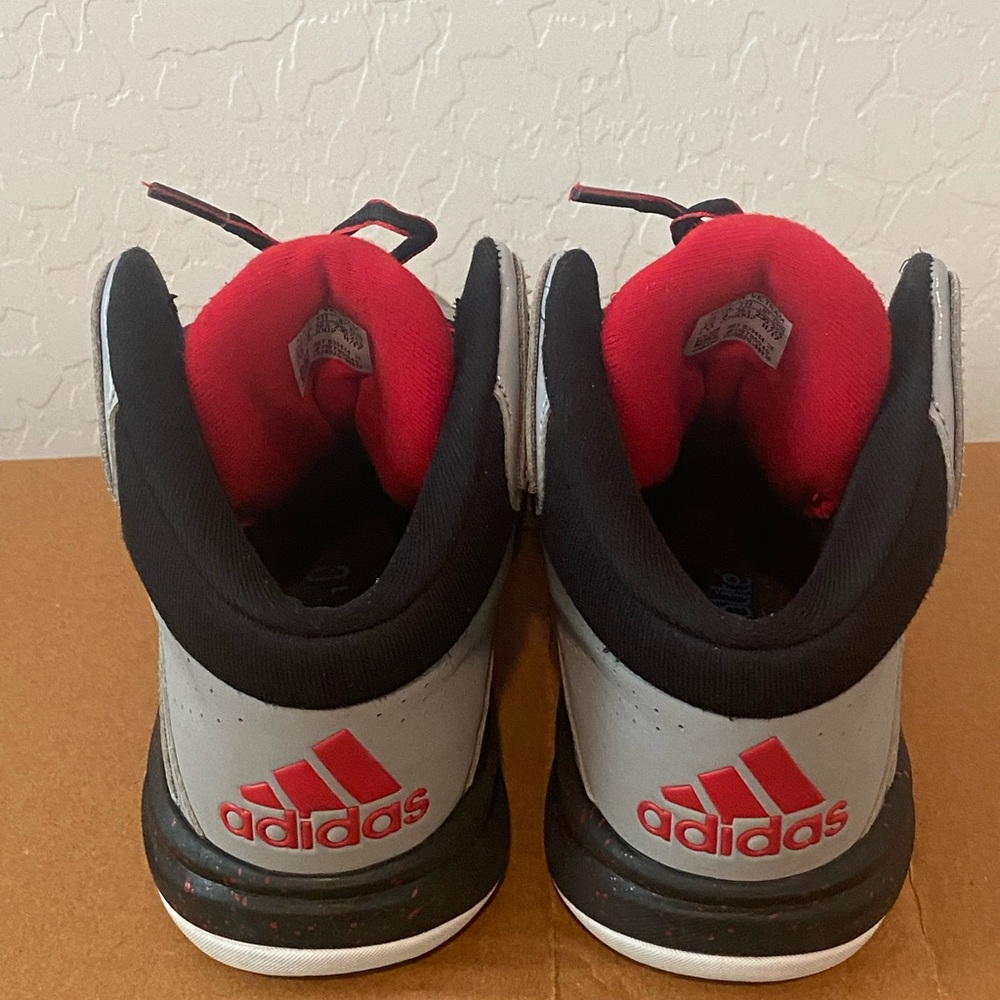 Kids shoes